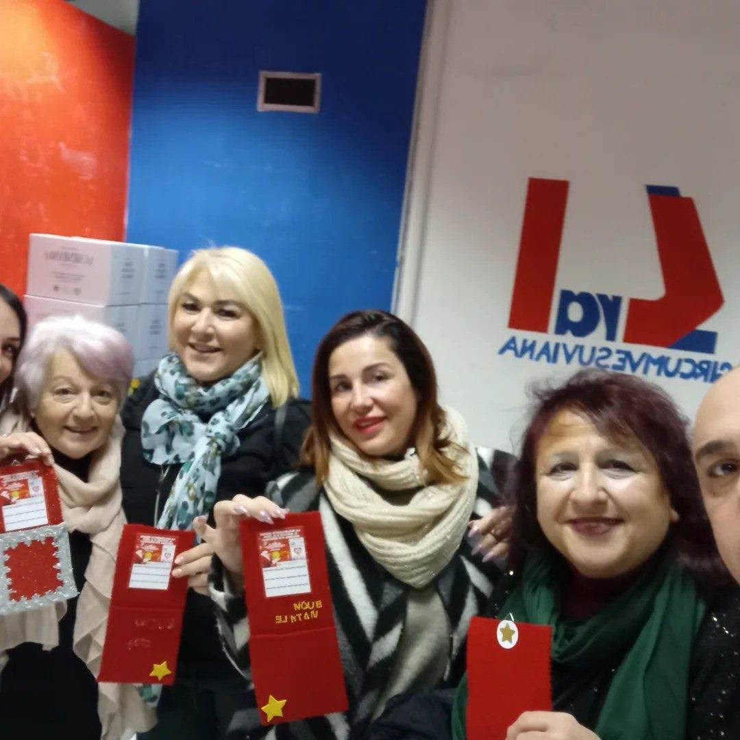 Volontarie A.R.L.I. sorridenti